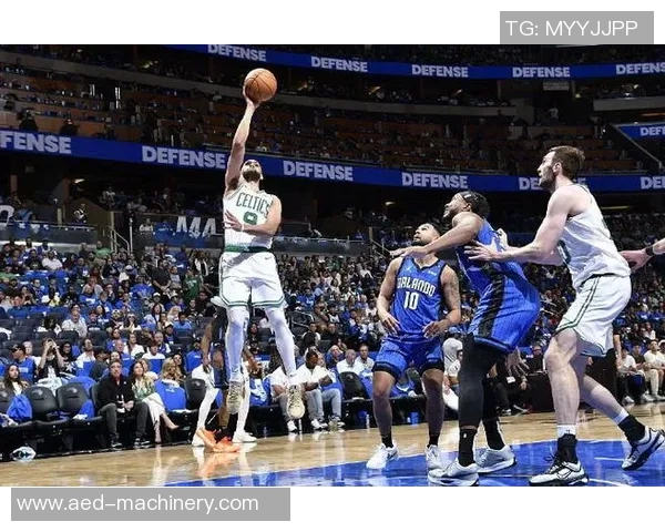 塔图姆双双助攻班凯罗爆发怀特火力全开绿军轻取魔术开启新赛季